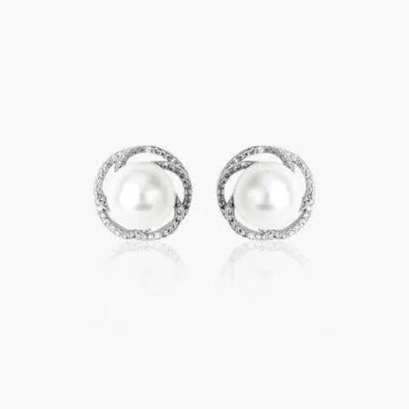 2/$40 Elegant Platinum Pearl Earrings - Picture 1 of 3